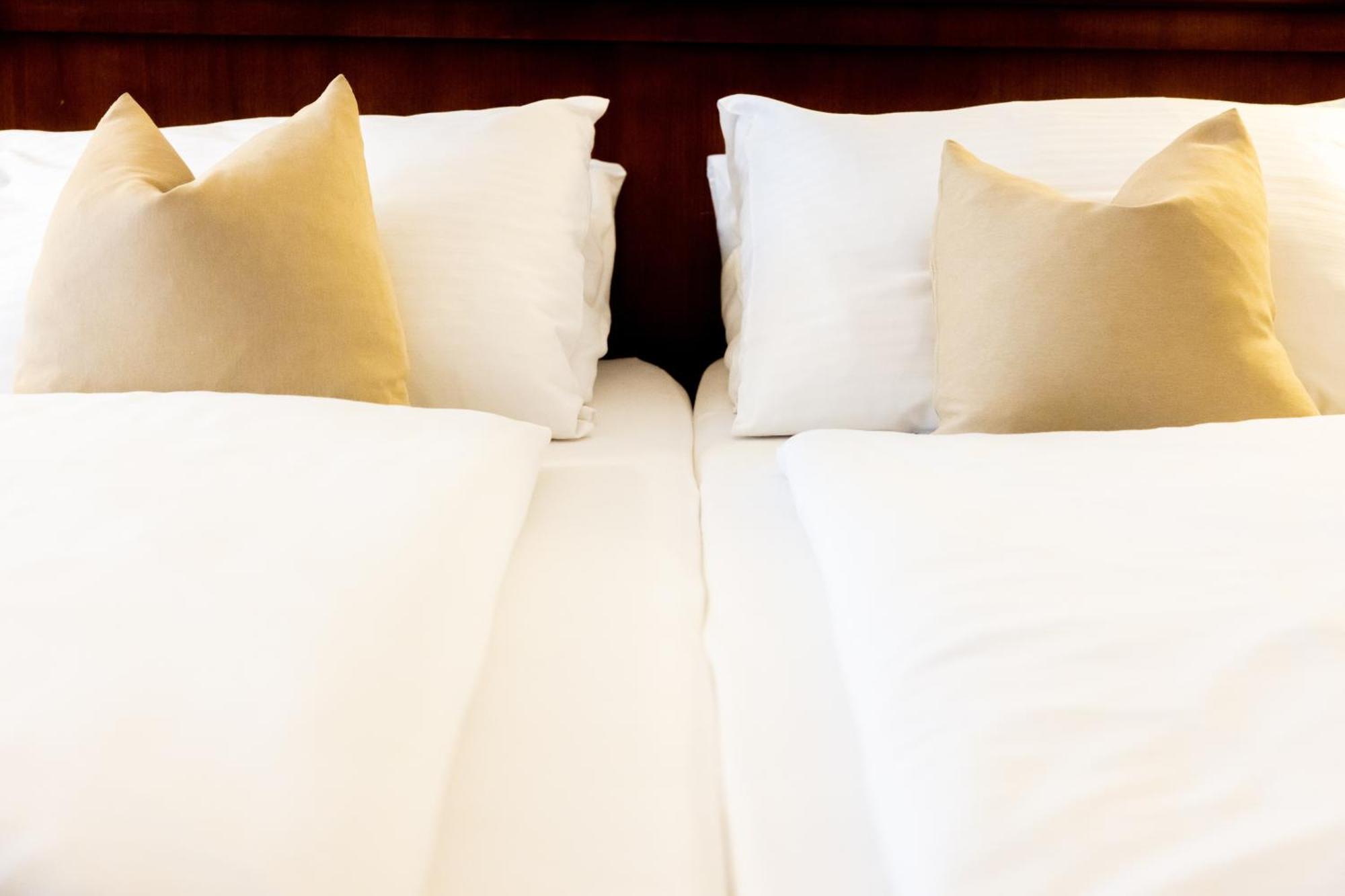 Stadthotel Styria Steyr Bagian luar foto