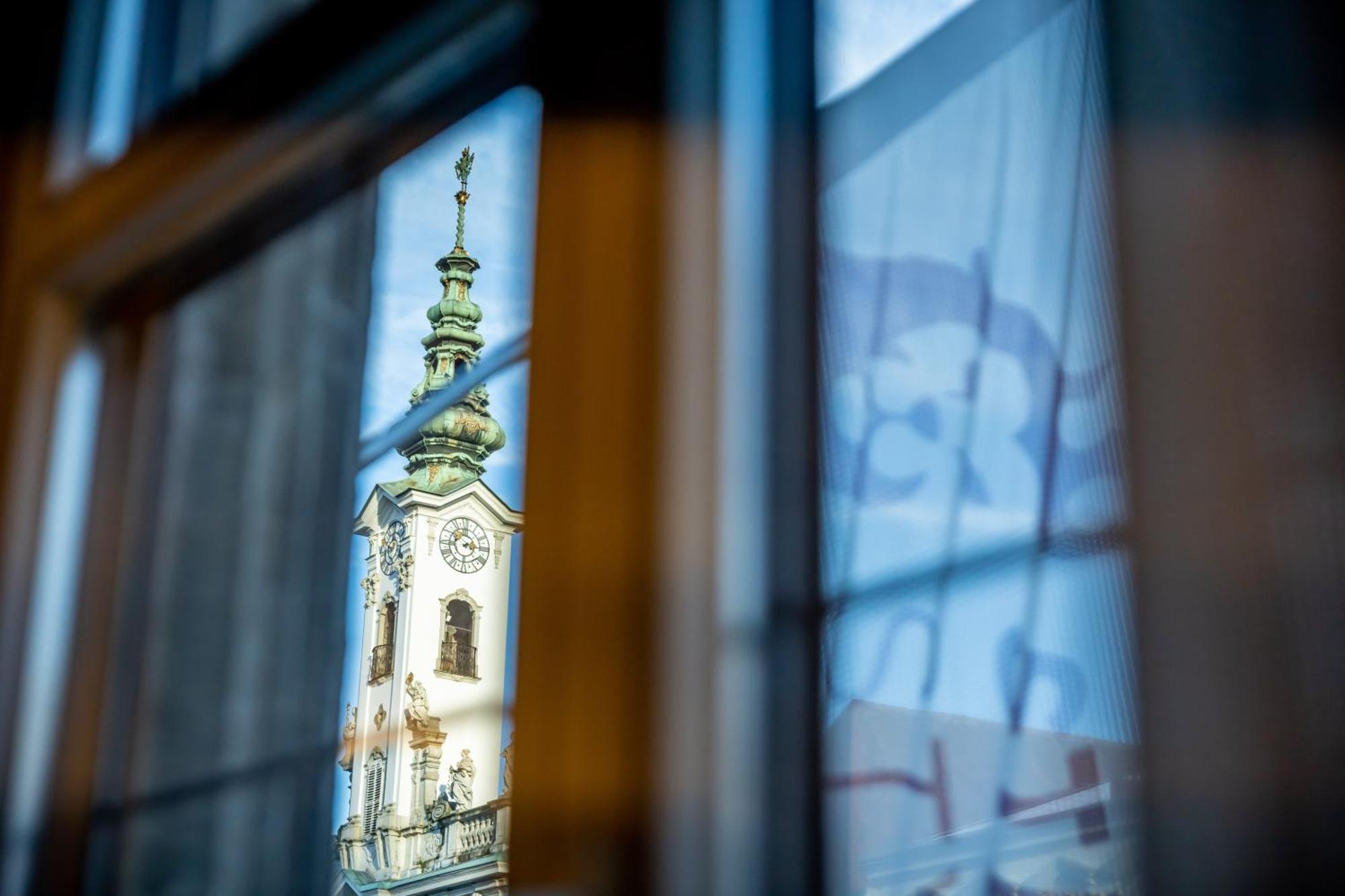 Stadthotel Styria Steyr Bagian luar foto
