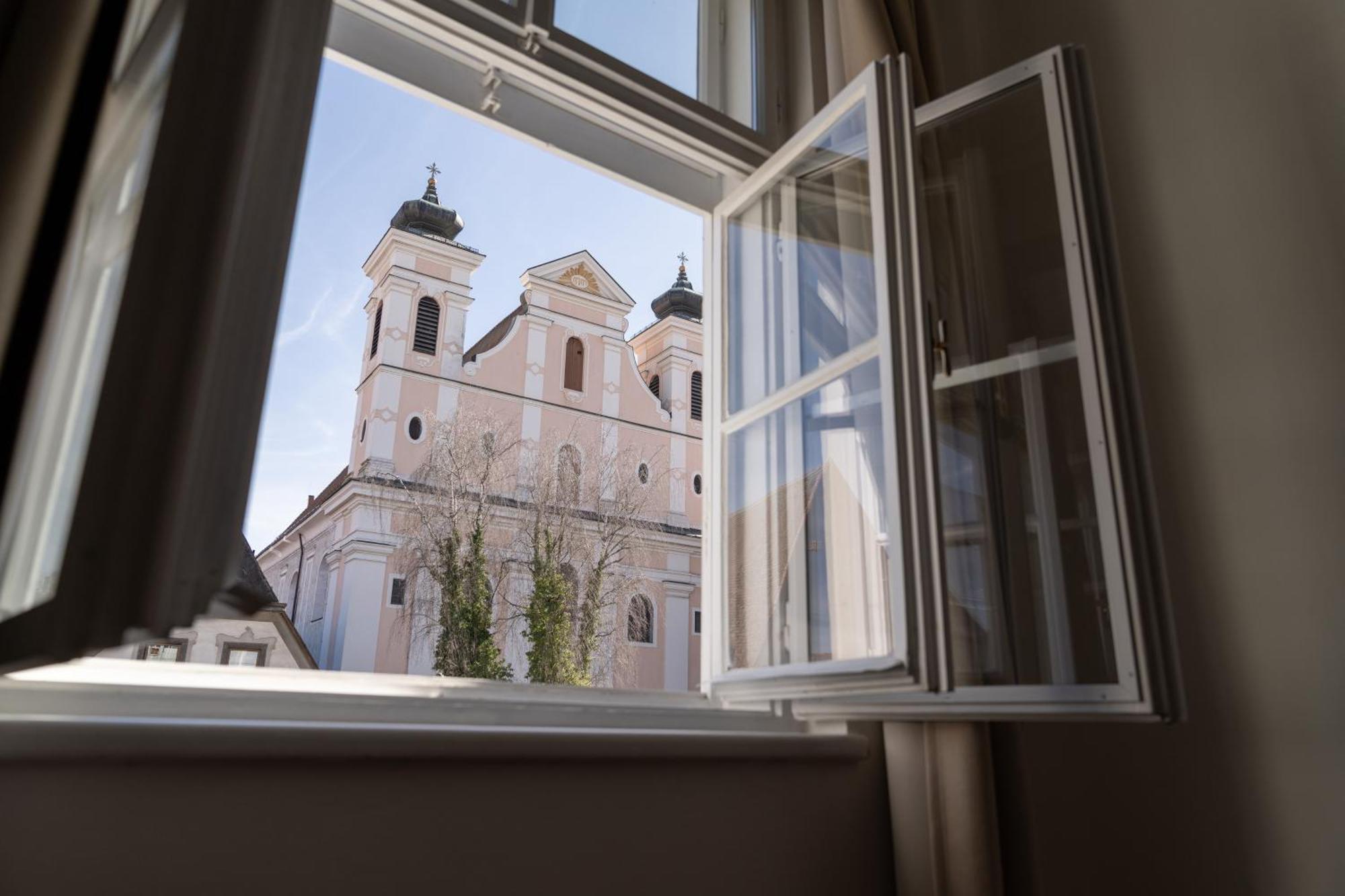 Stadthotel Styria Steyr Bagian luar foto